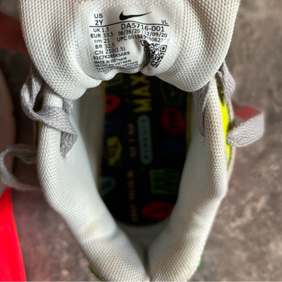 Nike Kids Air Max 90 Sneakers - Picture 8 of 8